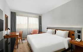 Danubius Hotel Hungaria City Center  4*